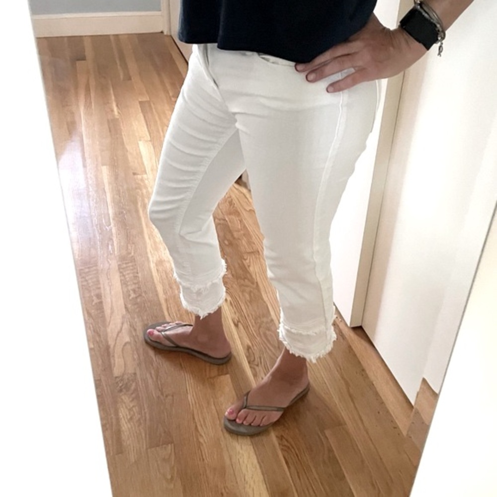 DG2 by Diane Gilman Virtual Stretch Layered Fringe Crop Jean - Picture 7 of 12